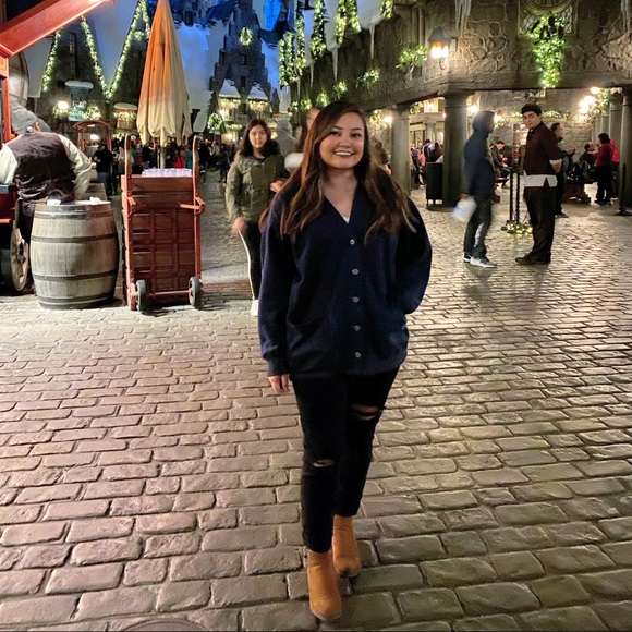 Meet your Posher, Alexis - Picture 1 of 1